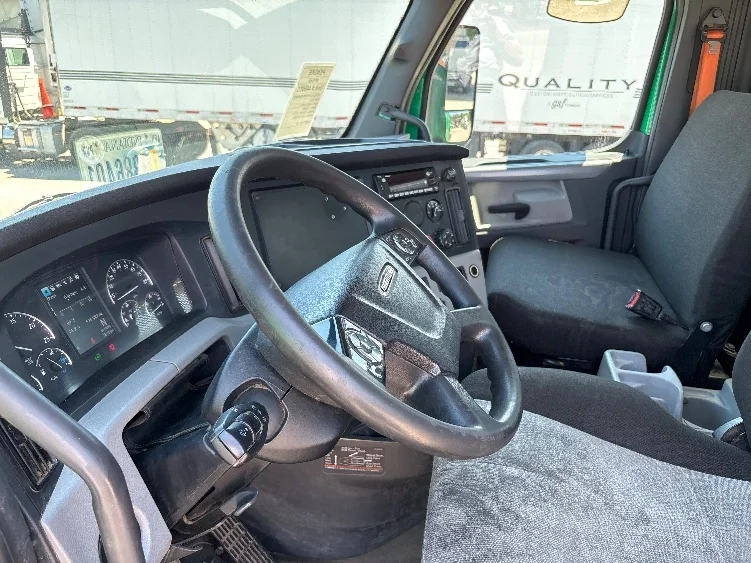 2022 Freightliner Cascadia in Prince George, VA — photo 10