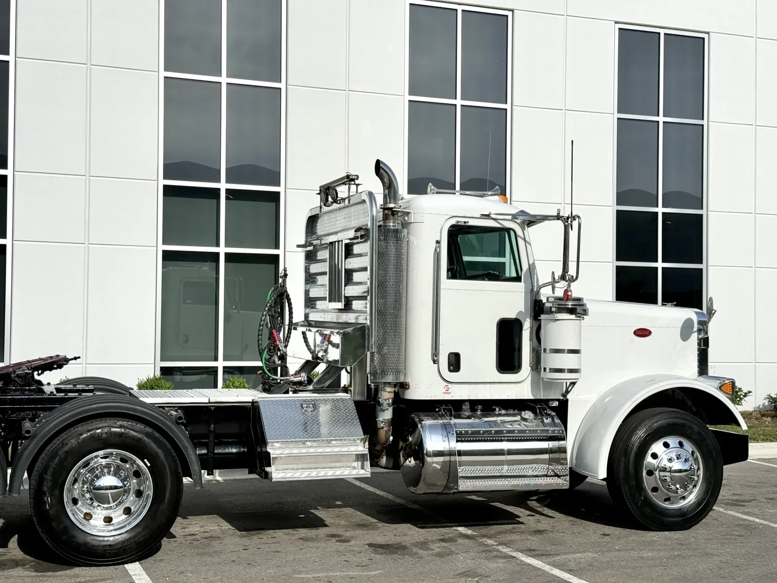 2005 Peterbilt 379 in New Lenox, IL — photo 7