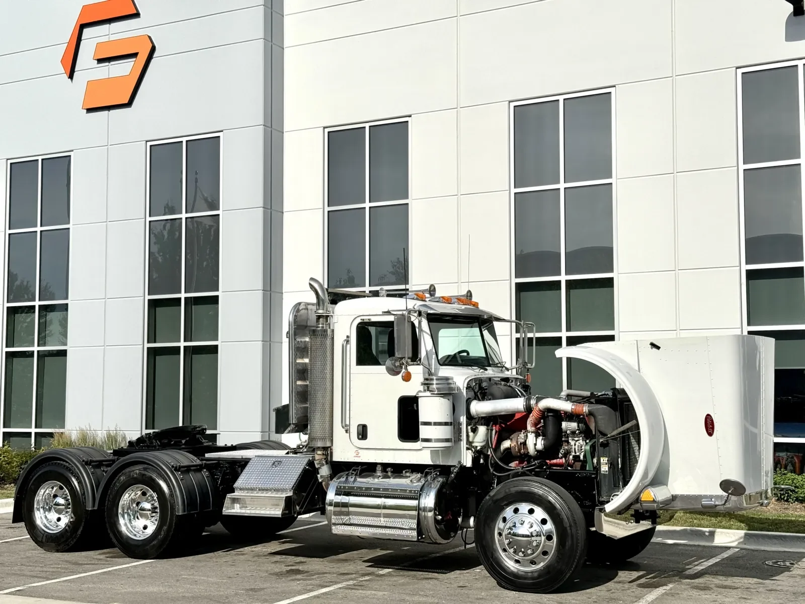 2005 Peterbilt 379 in New Lenox, IL — photo 9