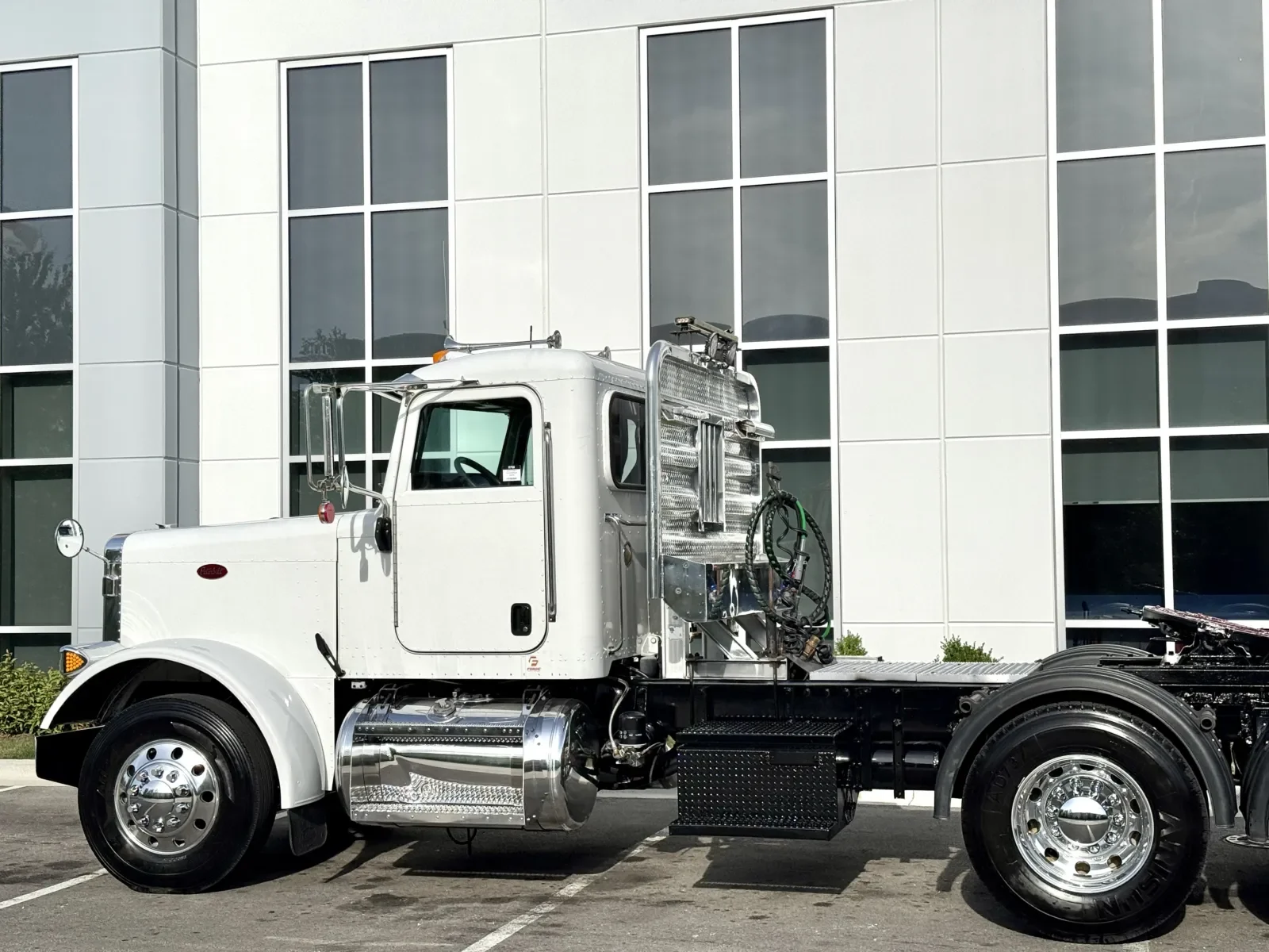2005 Peterbilt 379 in New Lenox, IL — photo 8