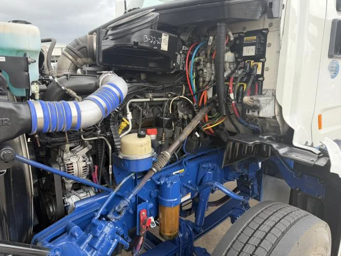 2019 Peterbilt 567 - image 18