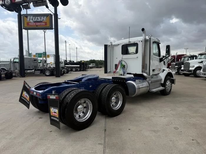 2019 Peterbilt 567 - image 7