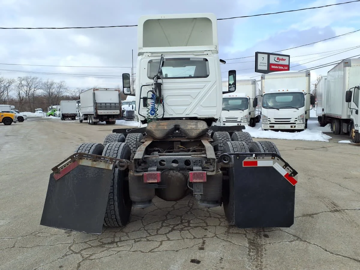 2019 International LT in Warwick, RI — photo 5