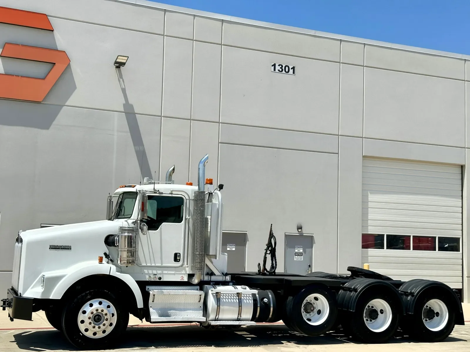 2013 Kenworth T800 in Hutchins, TX — photo 2