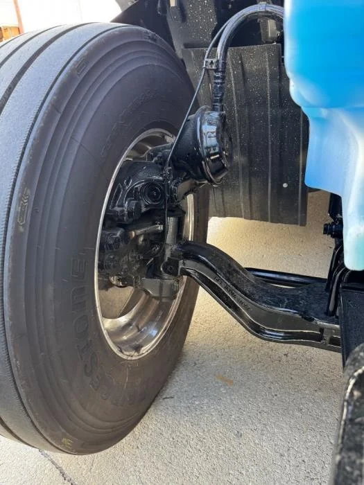 2027 Peterbilt 579 - image 17