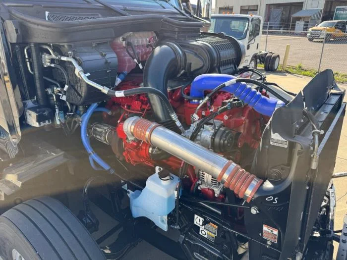 2027 Peterbilt 579 - image 16