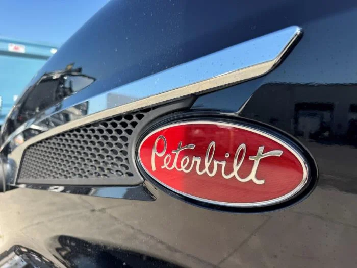 2027 Peterbilt 579 - image 14