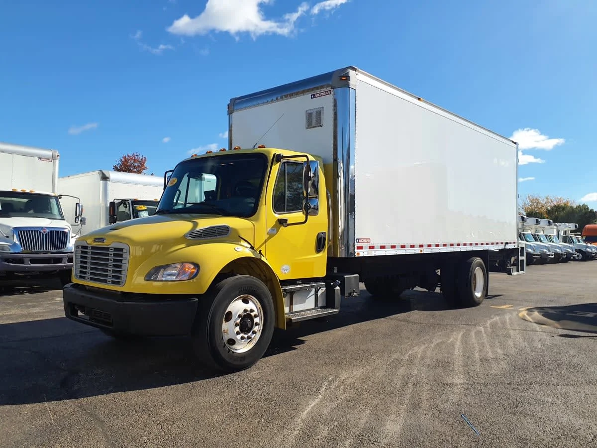 2016 Freightliner M2 106 in Bolingbrook, IL