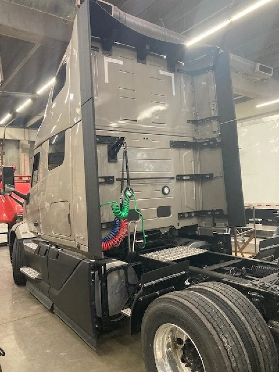 2025 Volvo in Erie, PA — photo 3