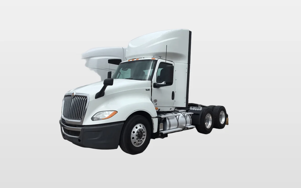 2020 International LT - image 1