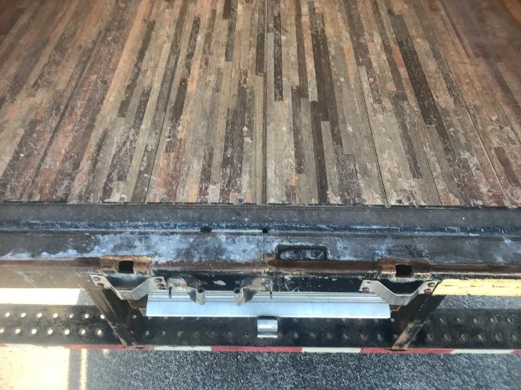 2020 Isuzu NRR in Akron, OH — photo 9