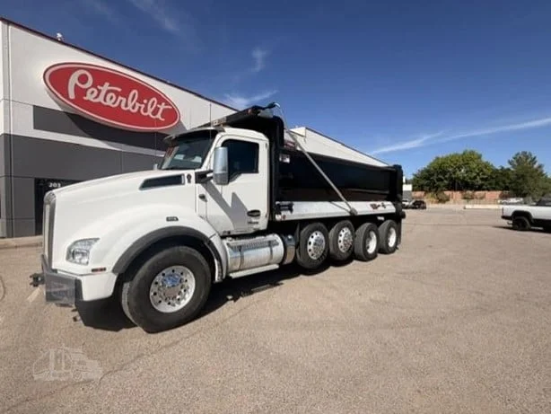 2024 Kenworth T880