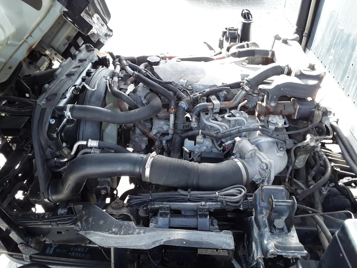 2017 Isuzu NQR - image 10