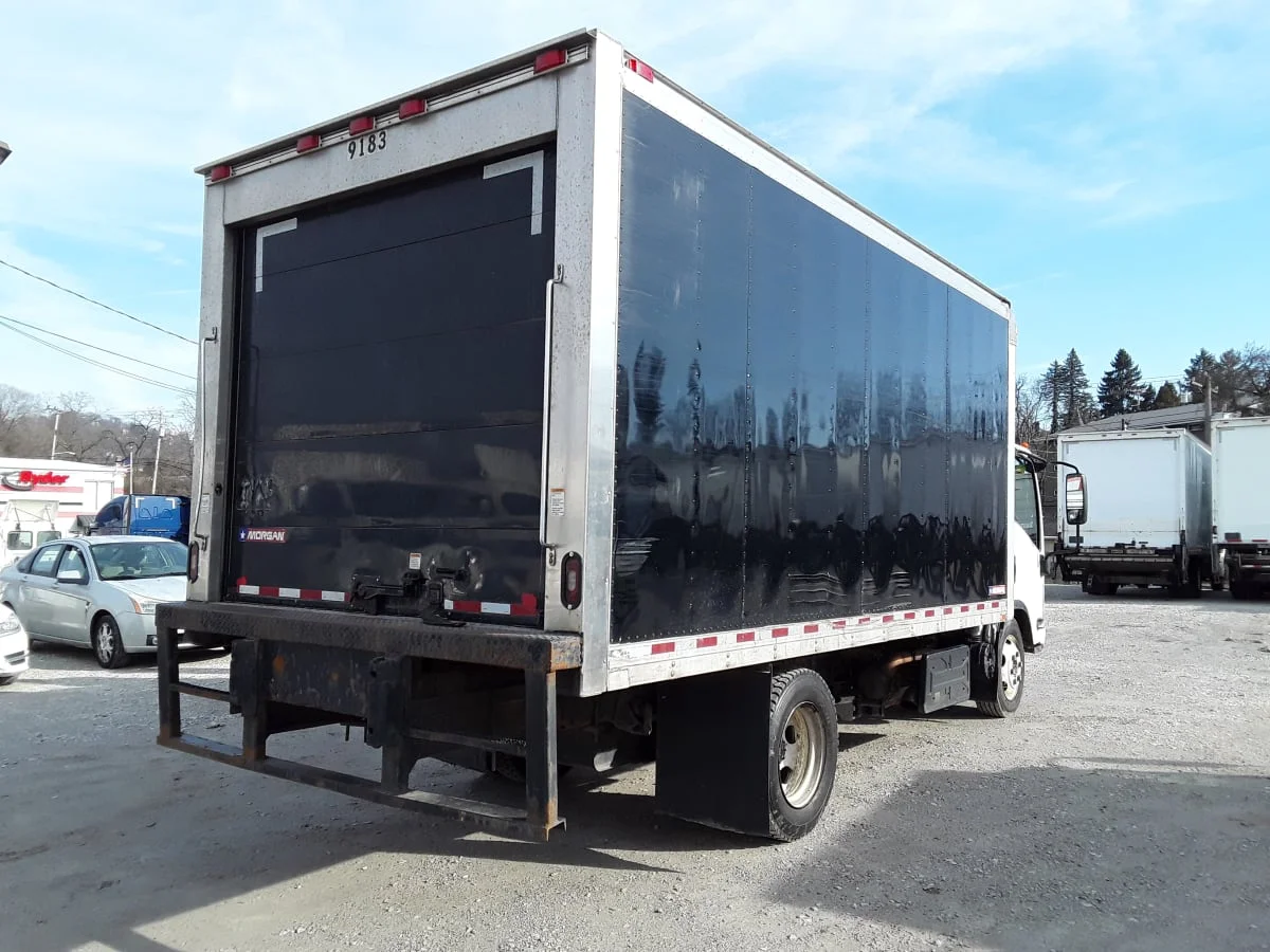 2017 Isuzu NQR - image 4