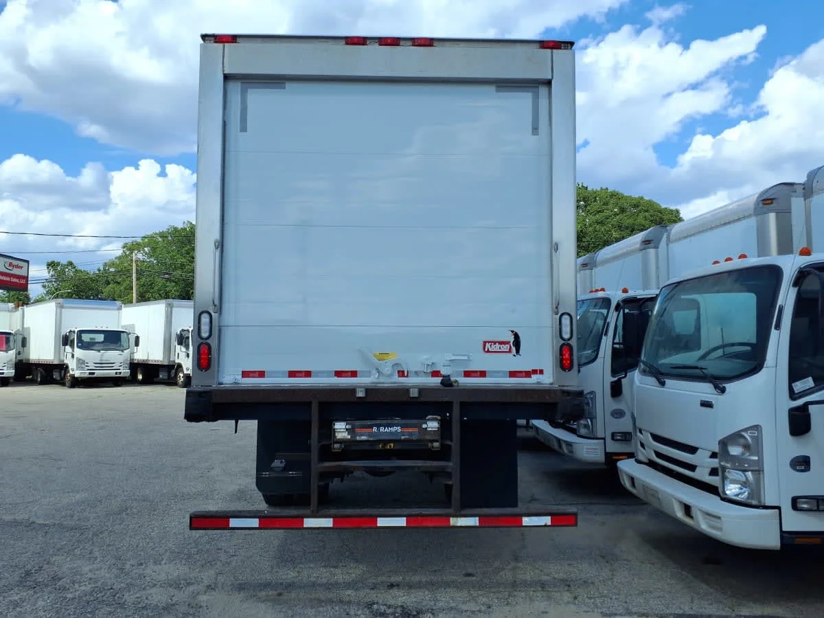 2019 Freightliner M2 106 in Warwick, RI — photo 5