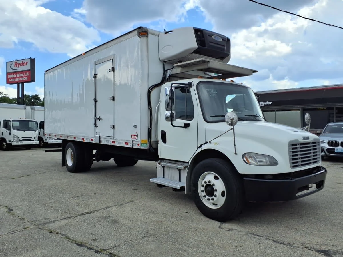 2019 Freightliner M2 106 in Warwick, RI — photo 3