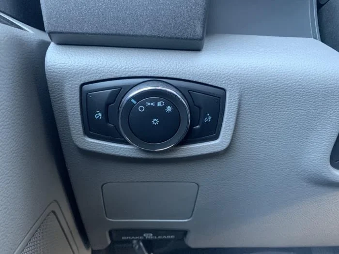 2026 Ford F-600 — photo 24