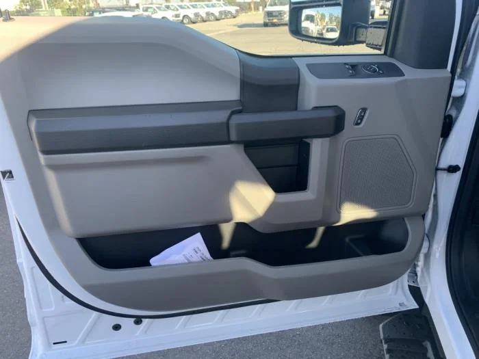 2026 Ford F-600 — photo 15