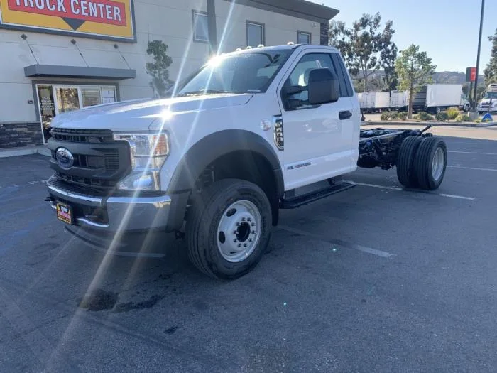 2026 Ford F-600 — photo 2