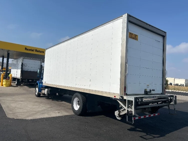 2021 Freightliner eM2 in Denver, CO — photo 6