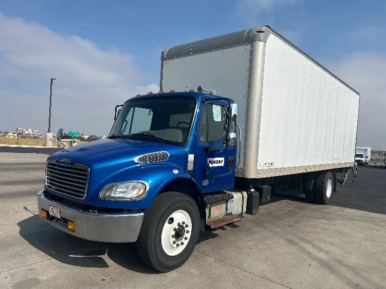 2021 Freightliner eM2 in Denver, CO — photo 3