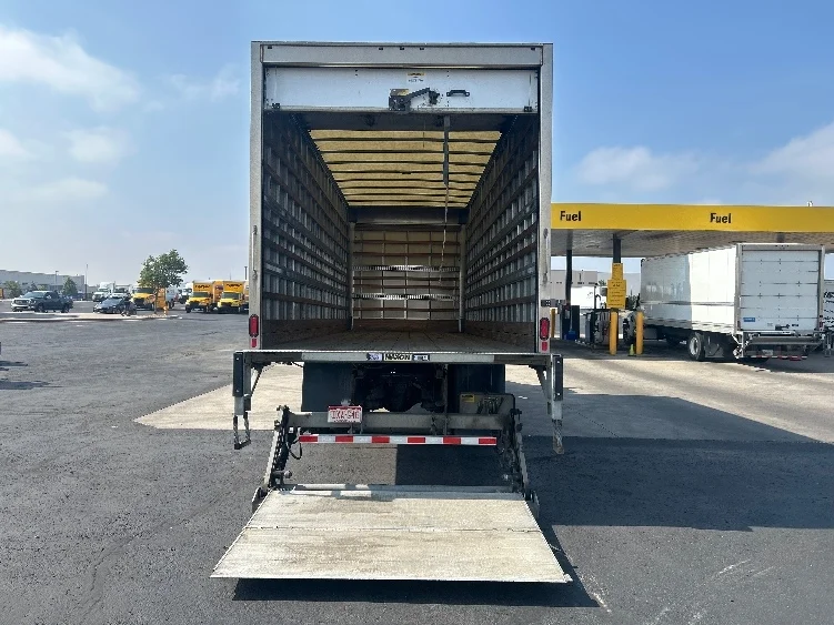 2021 Freightliner eM2 in Denver, CO — photo 9