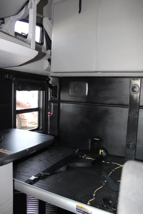 2022 Kenworth T680 - image 12