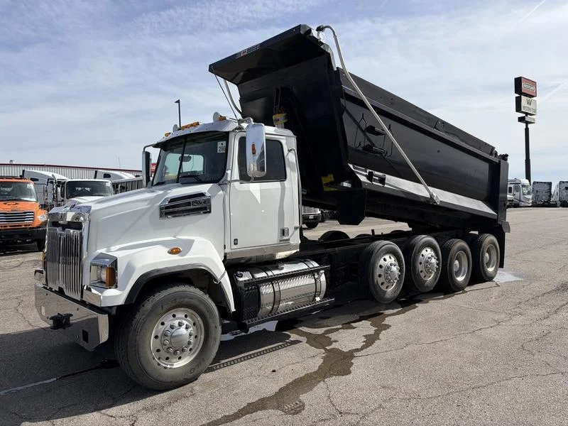 2019 Western Star 4700 - image 2