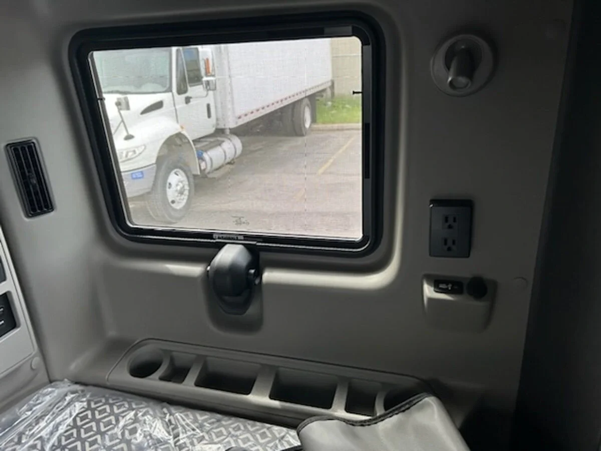 2024 International LT — photo 15