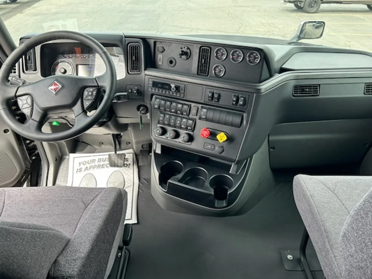 2024 International LT — photo 17