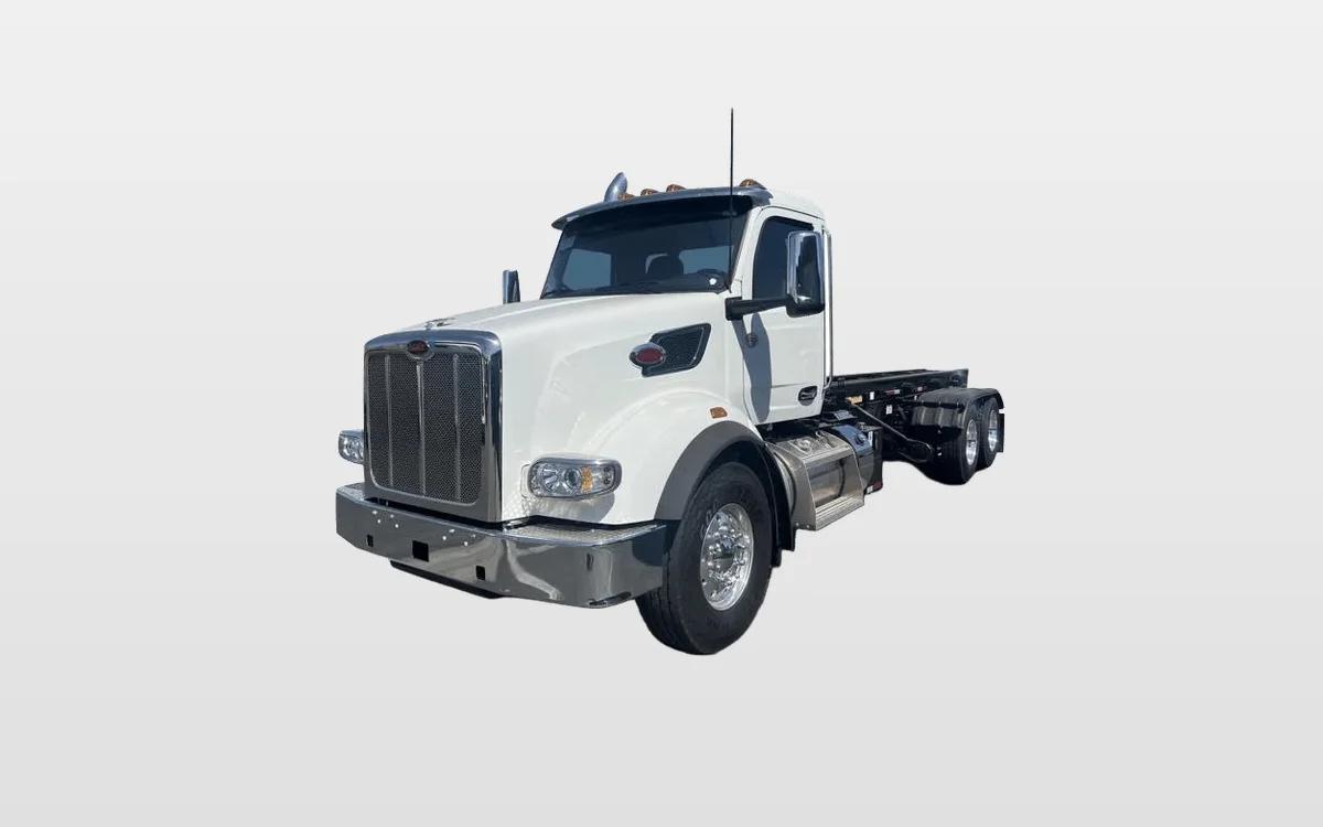 2026 Peterbilt 567 - image 1