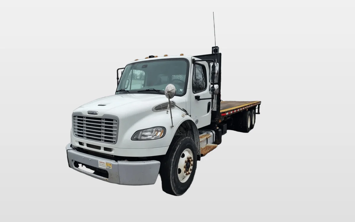 2019 Freightliner M2 106 - image 1