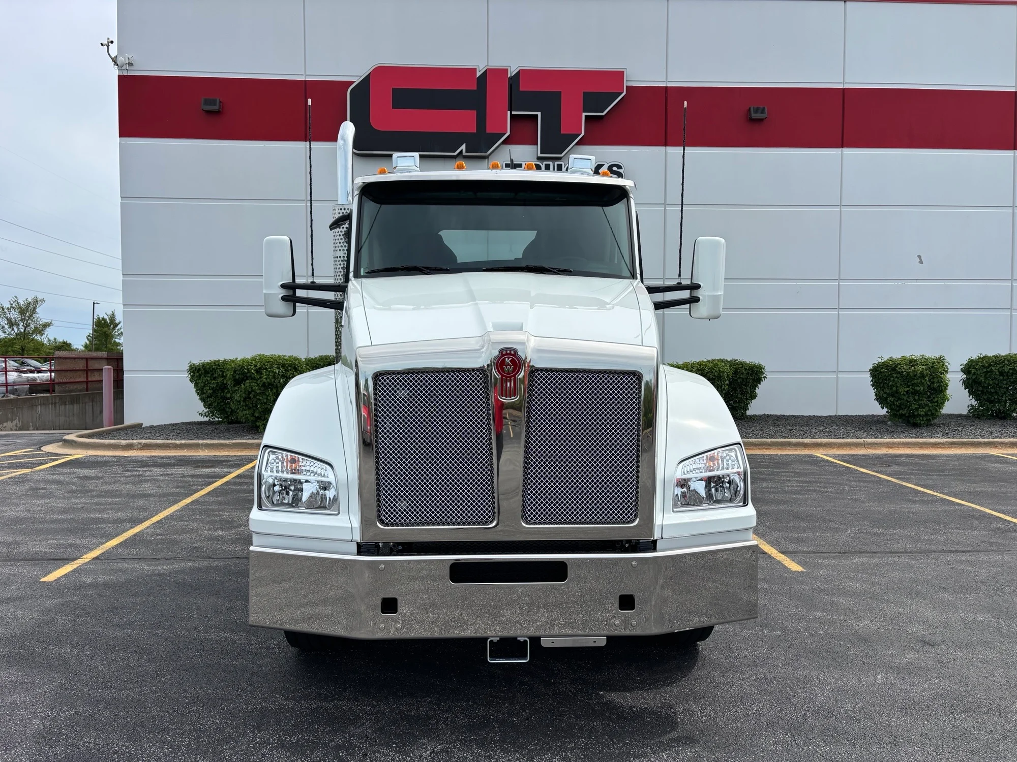 2027 Kenworth T880 in Mokena, IL — photo 2