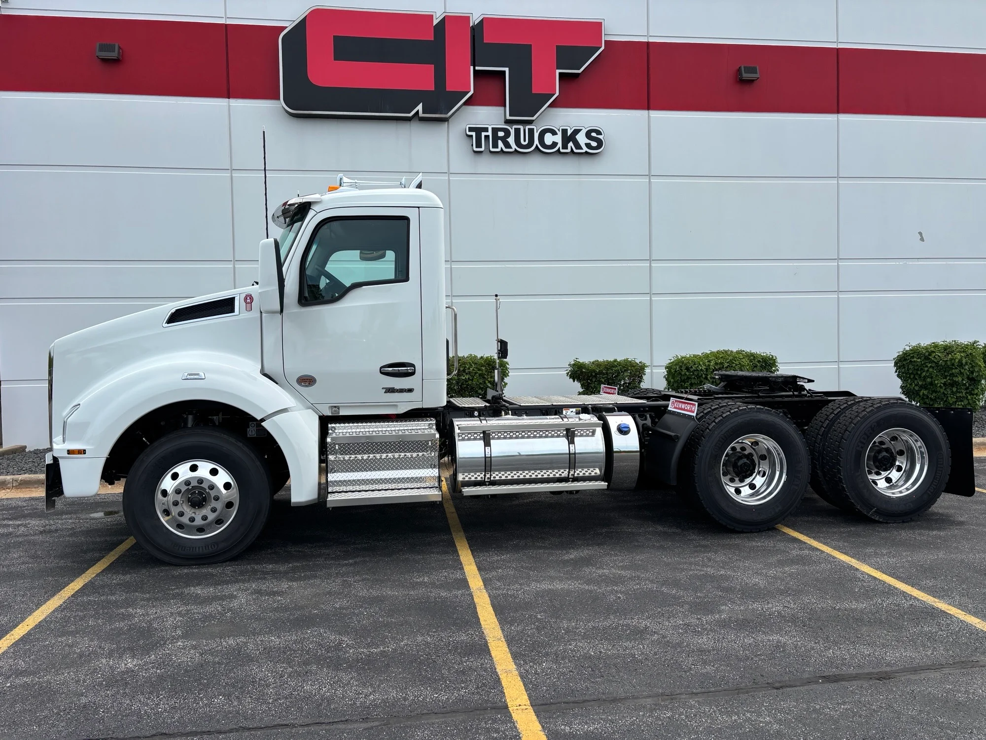2027 Kenworth T880 in Mokena, IL — photo 5