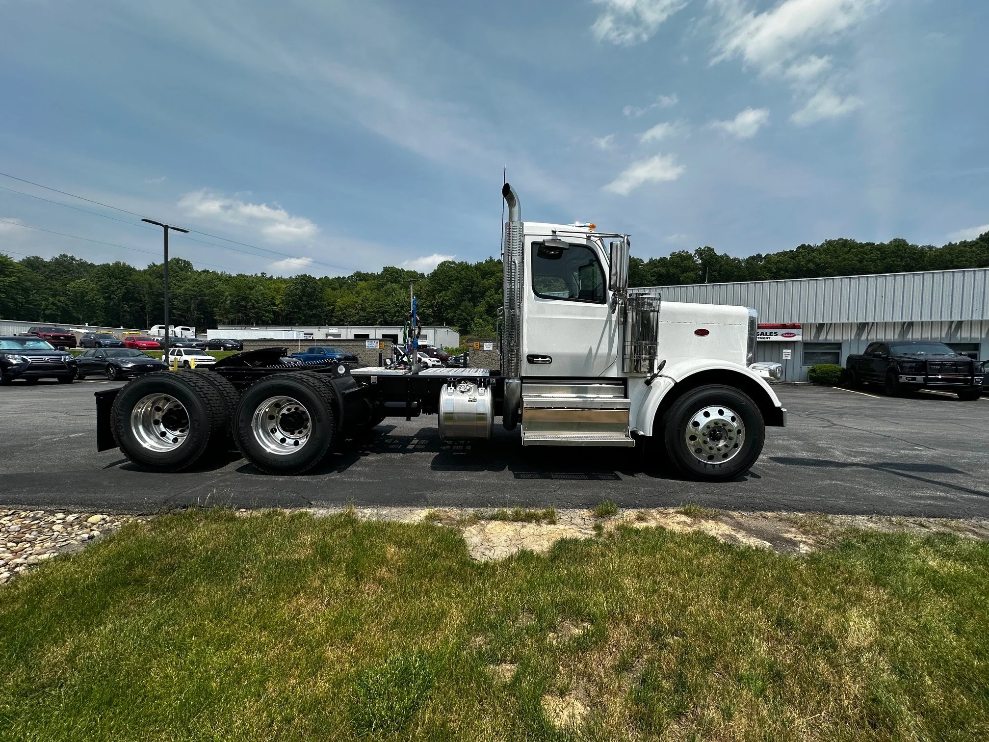 2026 Peterbilt 589 - image 4