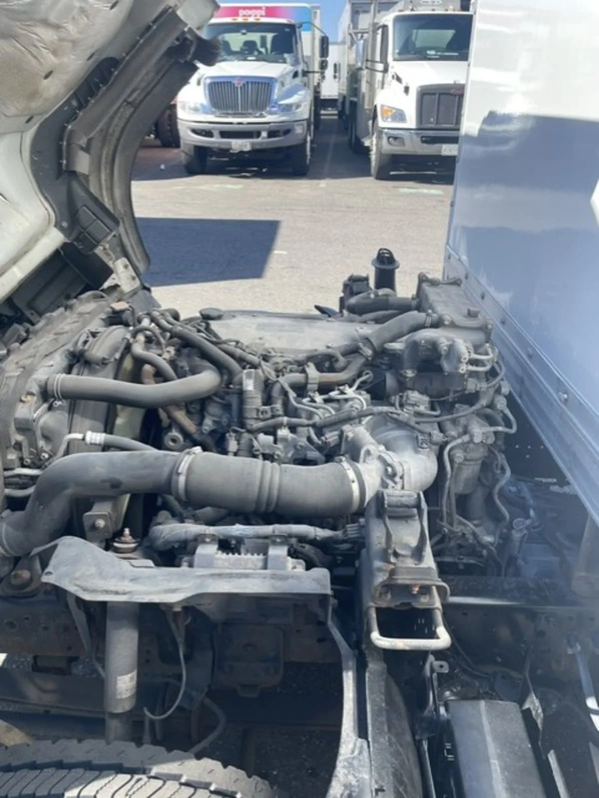 2018 Isuzu NPR - image 9