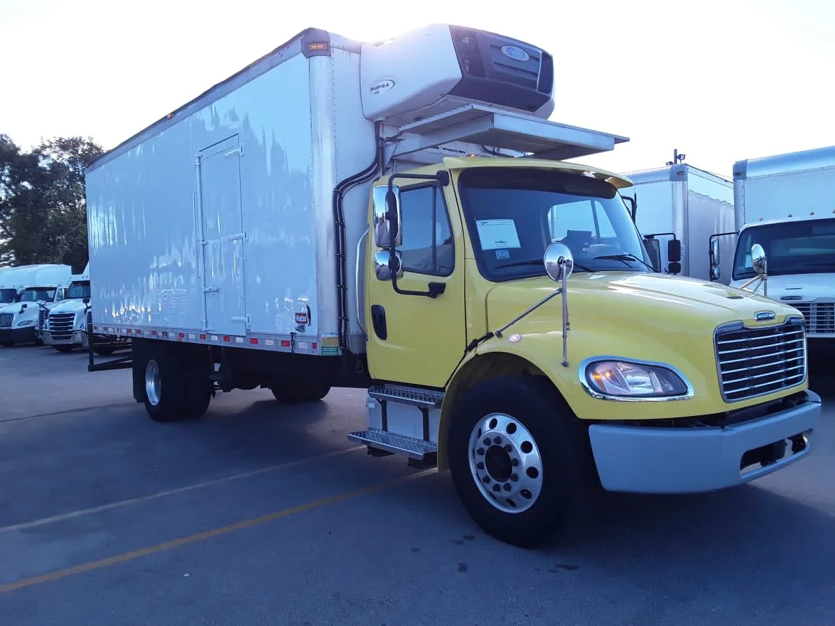 2018 Freightliner M2 106 in Salisbury, MA — photo 3