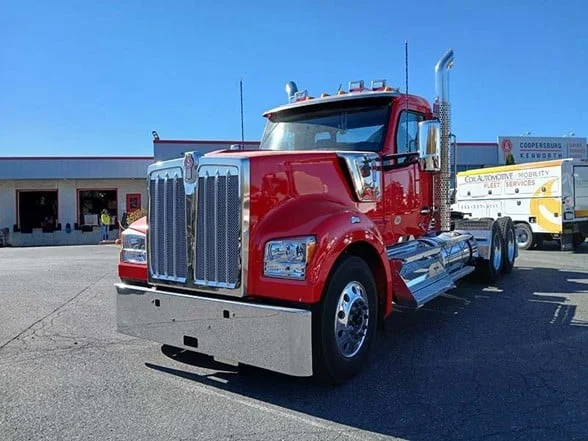 2025 Kenworth W990 in Coopersburg, PA