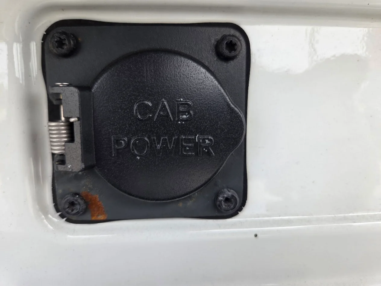 2025 Volvo VNL 760 in Tampa, FL — photo 18