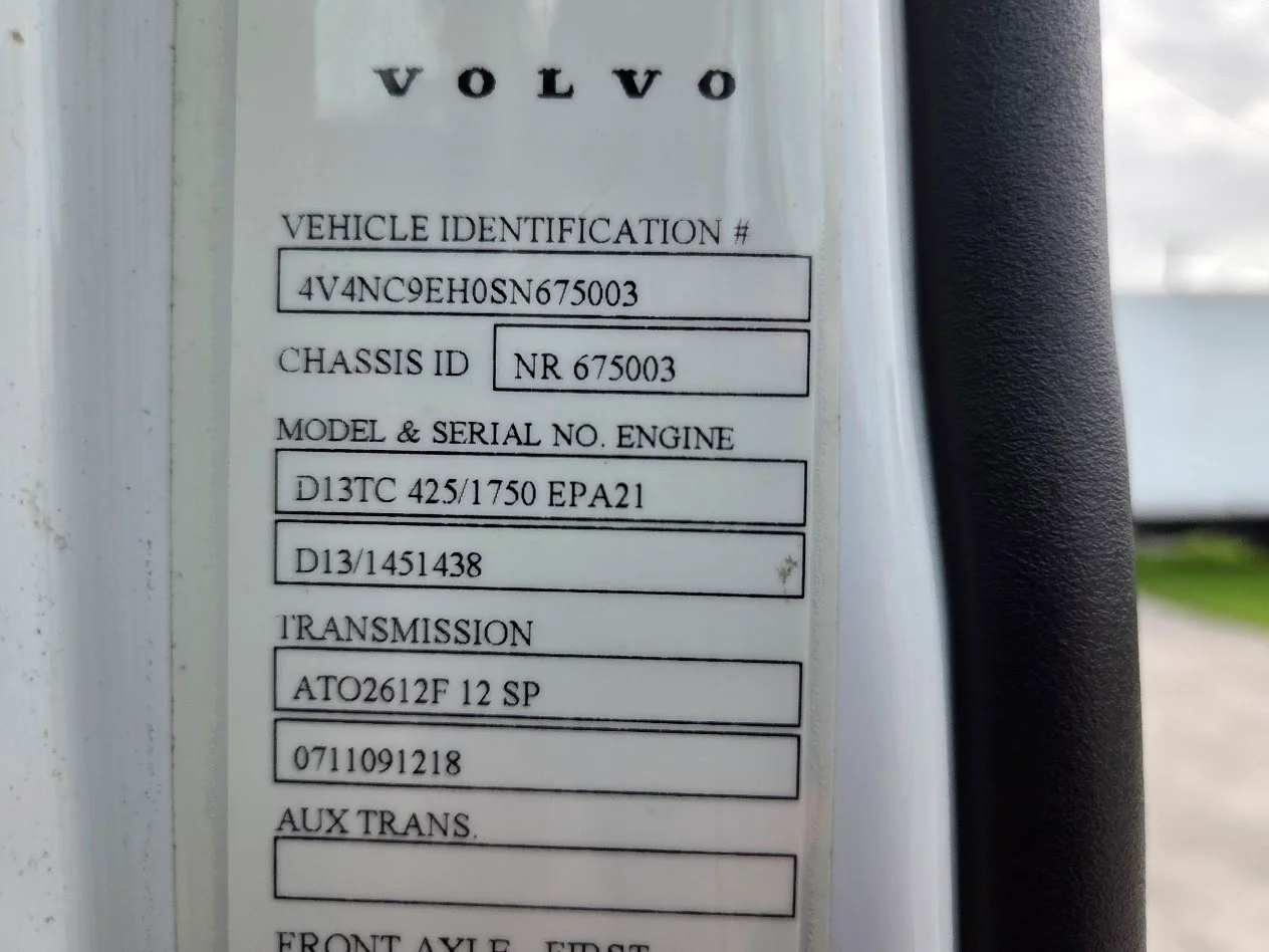 2025 Volvo VNL 760 in Tampa, FL — photo 26