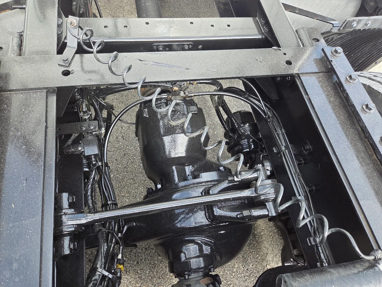 2025 Volvo VNL 760 in Tampa, FL — photo 23