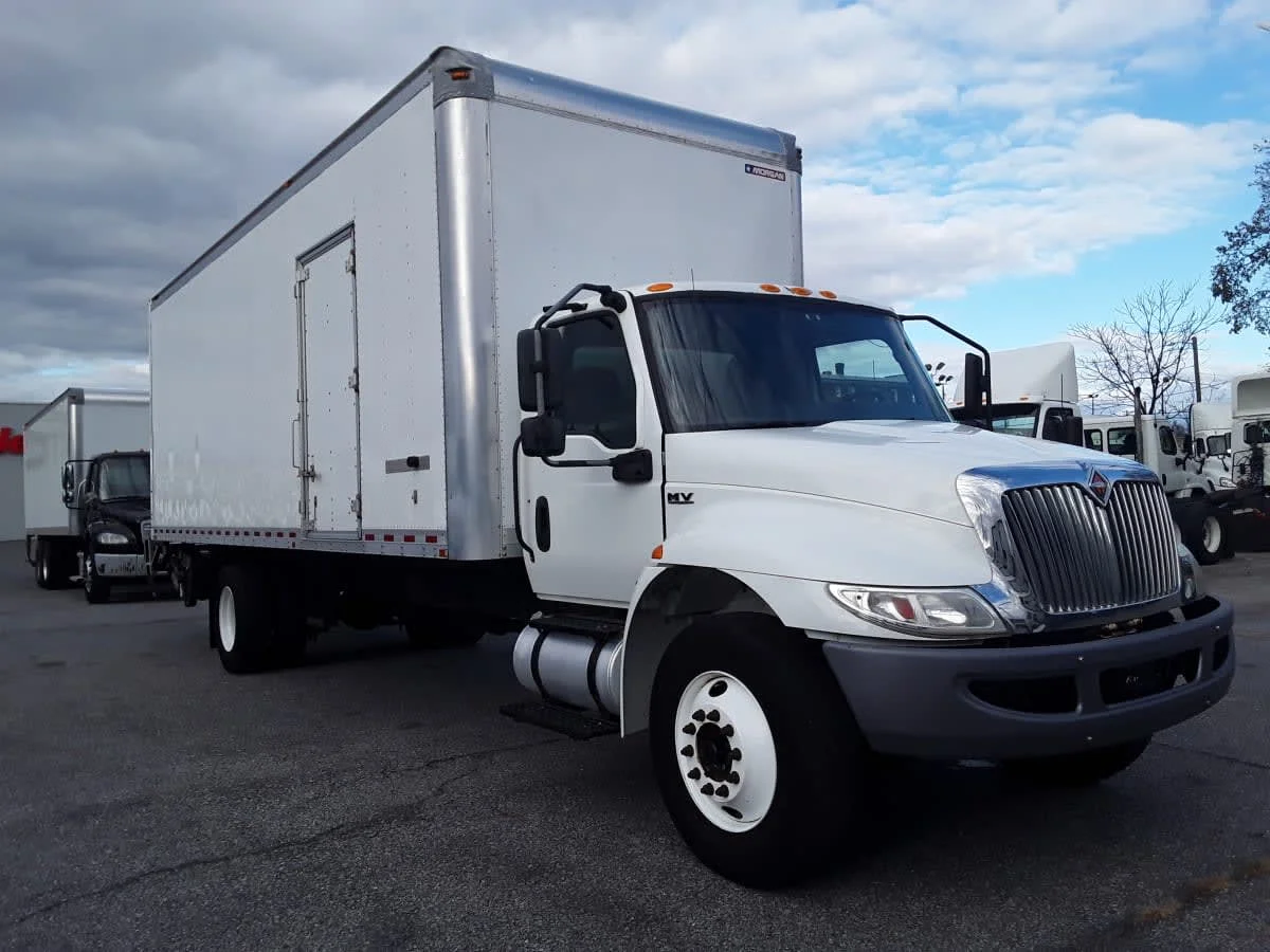 2019 International MV - image 3