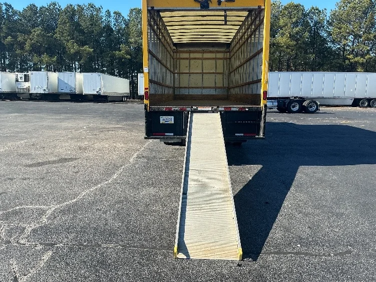 2021 International MV - image 9