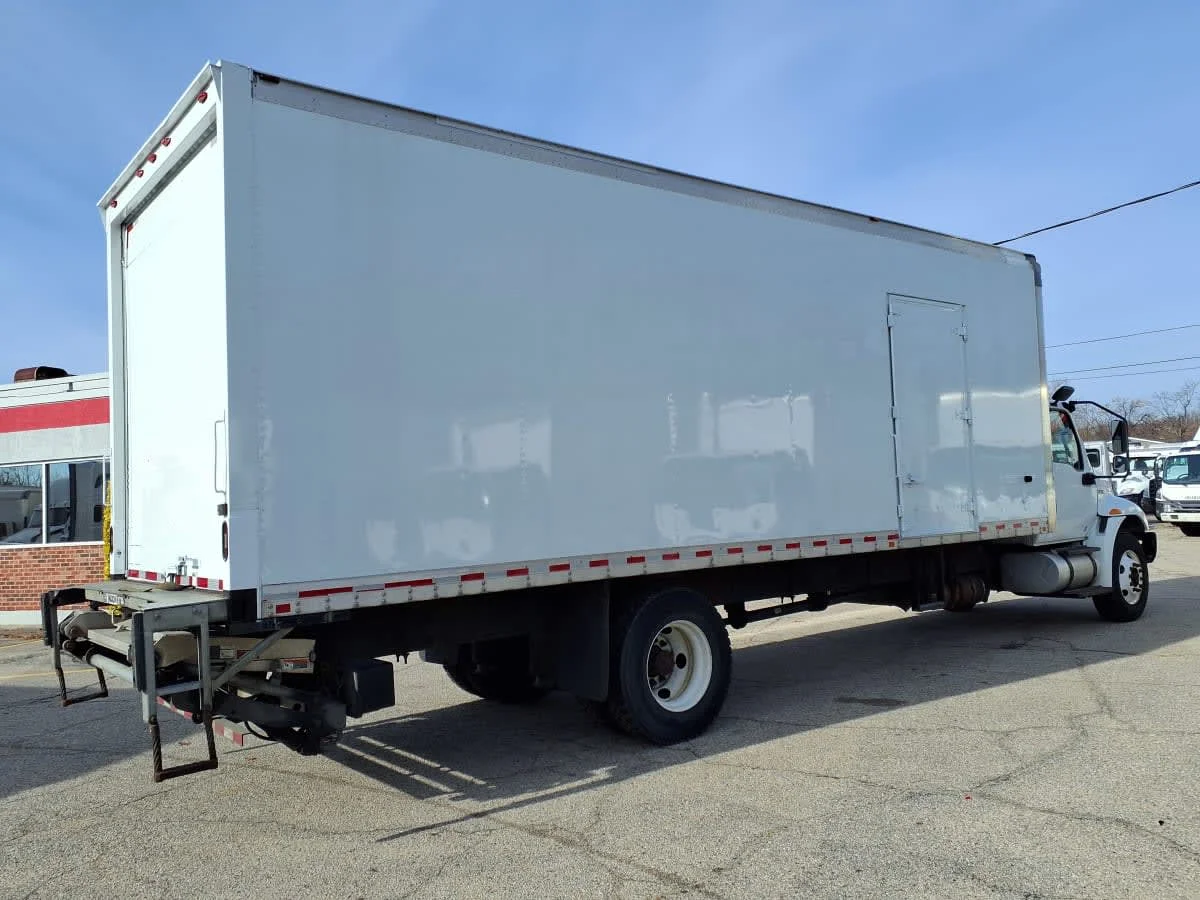 2019 International MV - image 4