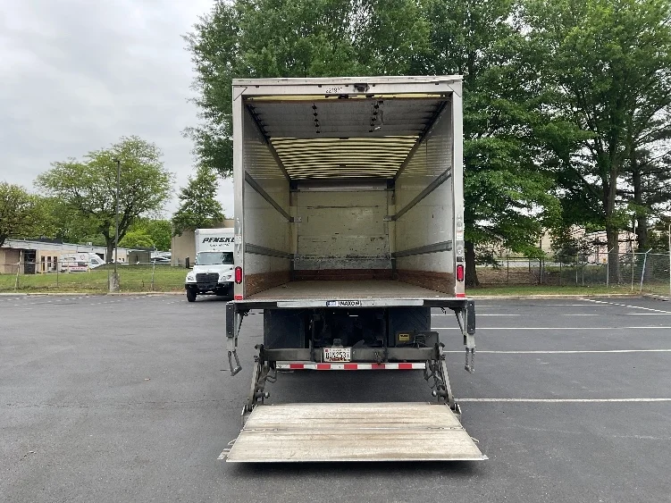 2019 Freightliner eM2 in Capitol Heights, MD — photo 9