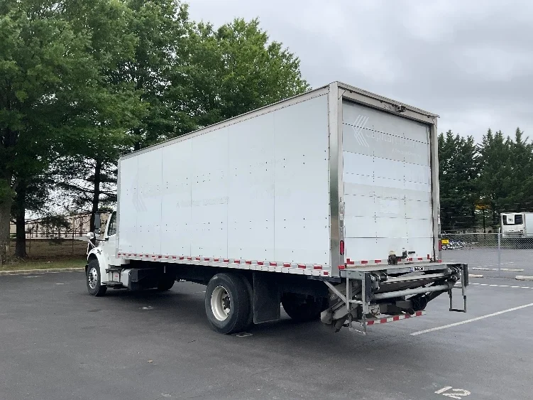 2019 Freightliner eM2 in Capitol Heights, MD — photo 6