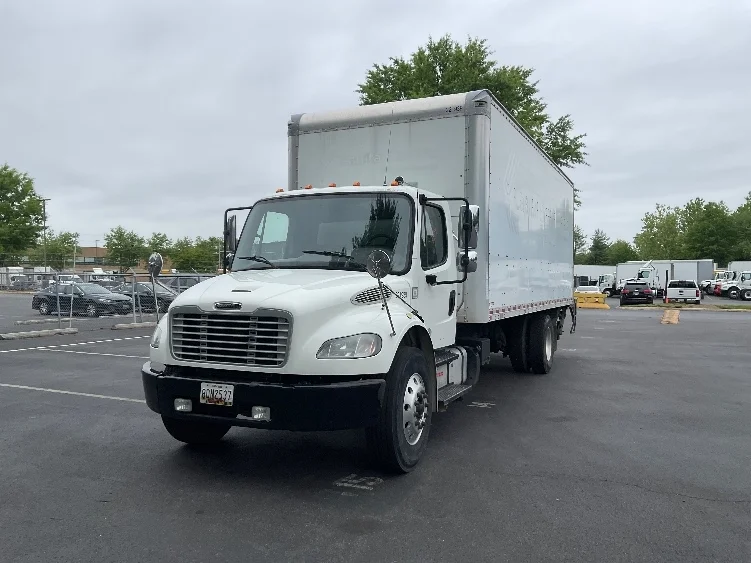 2019 Freightliner eM2 in Capitol Heights, MD — photo 3