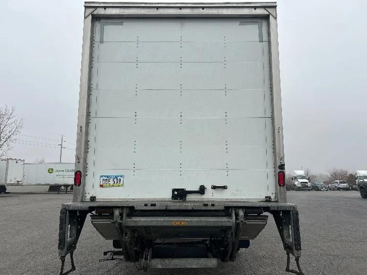 2022 Freightliner M2 106 in Davenport, IA — photo 7