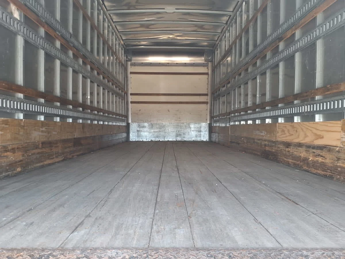 2018 Freightliner M2 106 - image 8