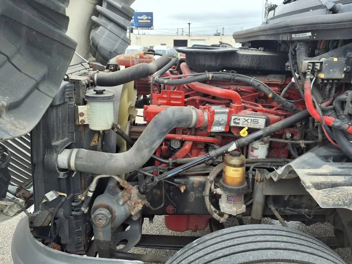 2020 International LT in Cleveland, OH — photo 8